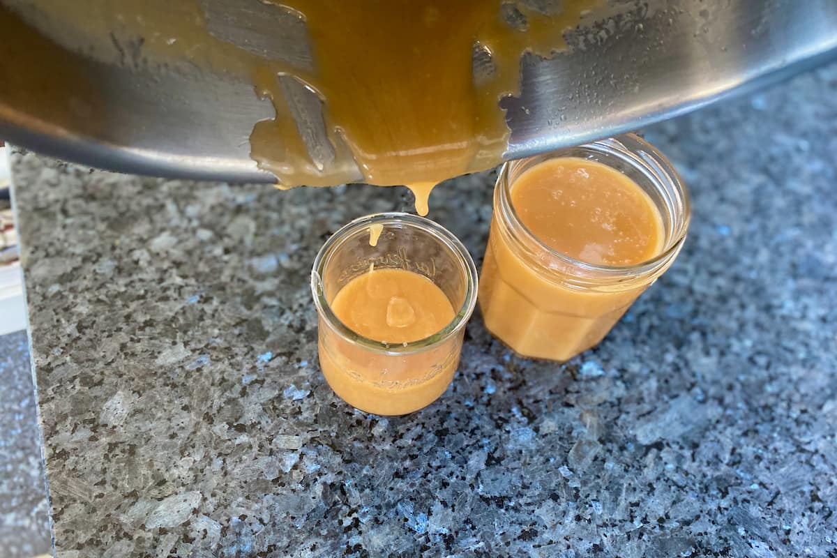 pouring caramel into 2 pots