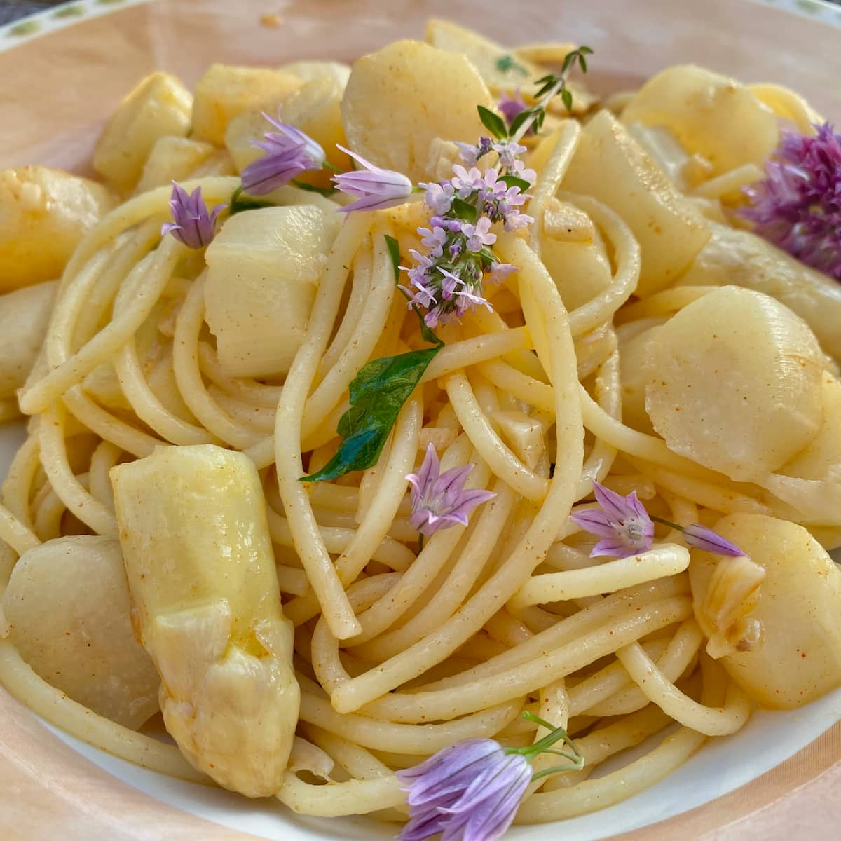 creamy lemon spaghetti with asparagus