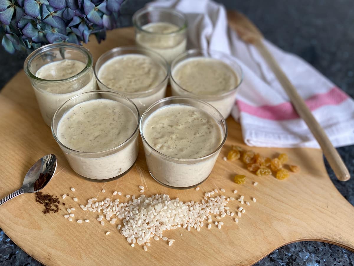 glass pots of rice pudding
