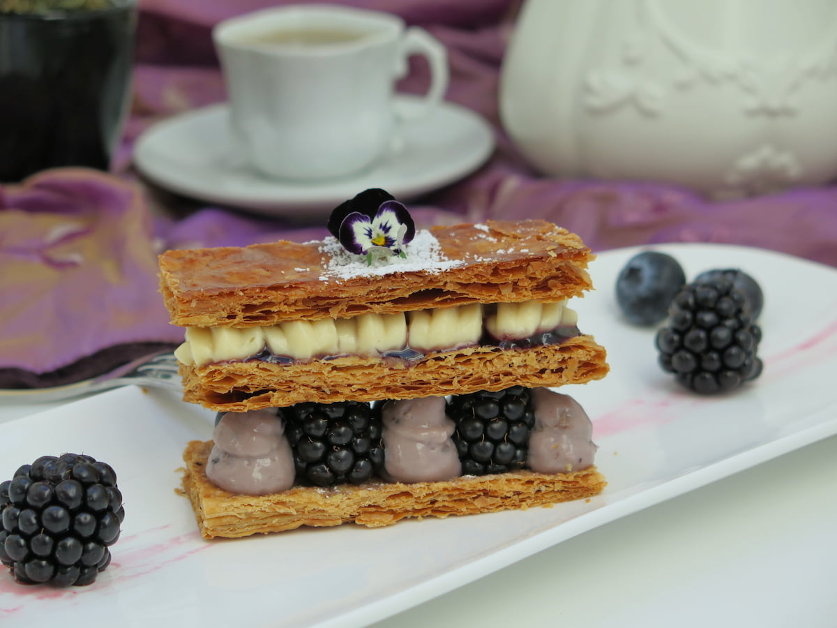 millefeuille with blackberries to serve with a Kir Royal