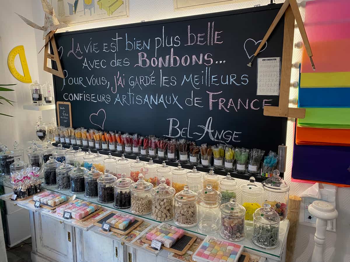 Georges Le Bonbon au Palais, confiseries Régionales, Paris blackboard with French writing in a sweet shop in Paris
