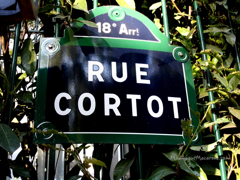 Rue Cortot Montmartre Paris