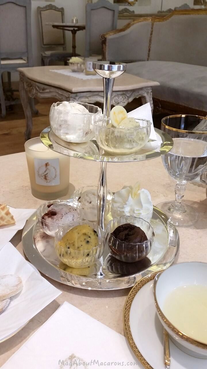 Italian ice cream teatime in Paris