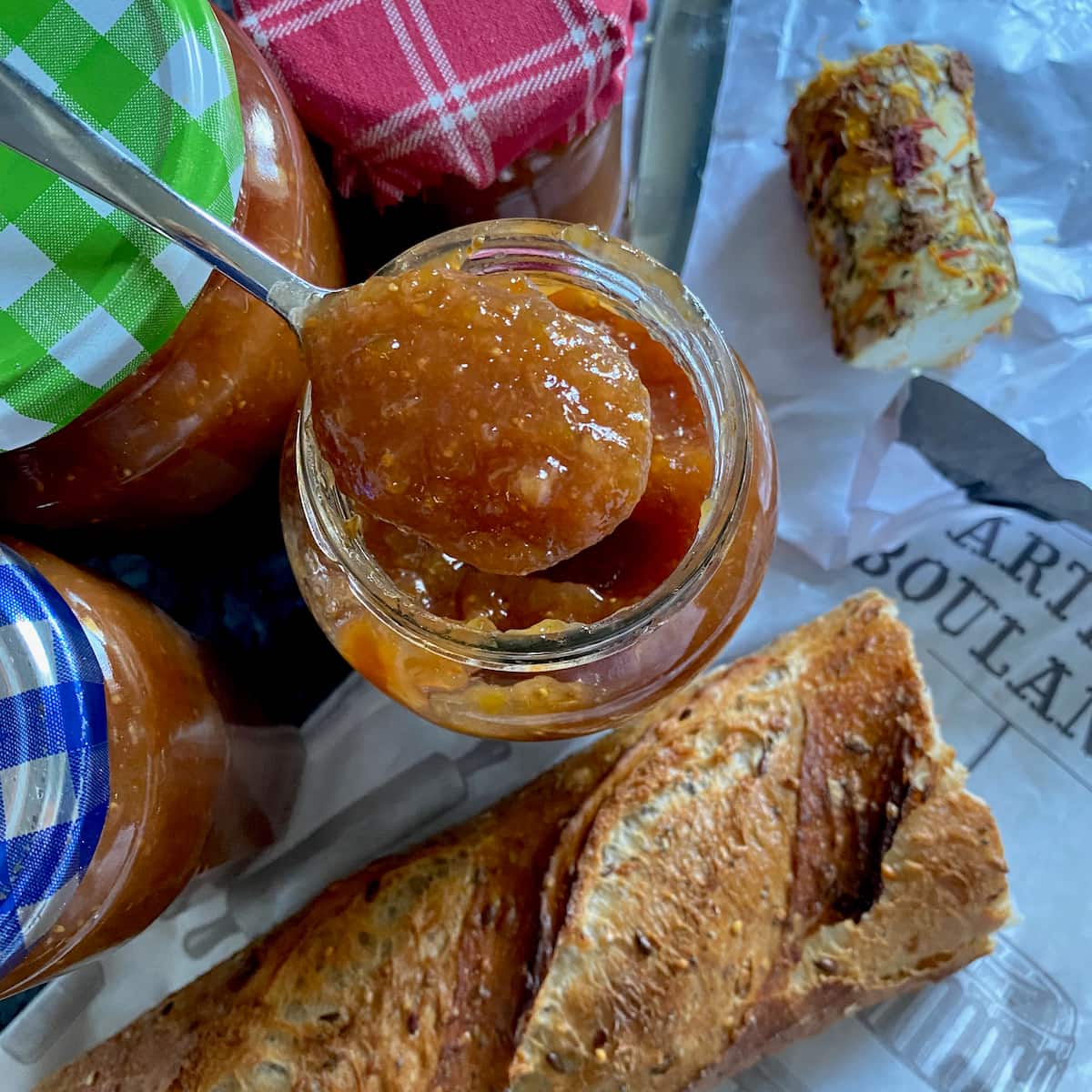 fig jam with bread and cheese