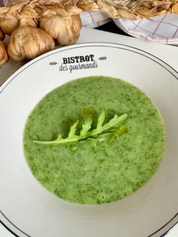 bowl of rocket soup with smoked garlic