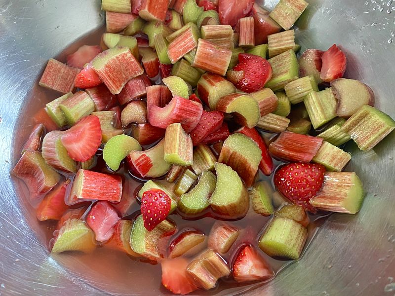 rhubarb and strawberries macerating