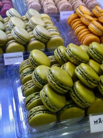 green tea macarons