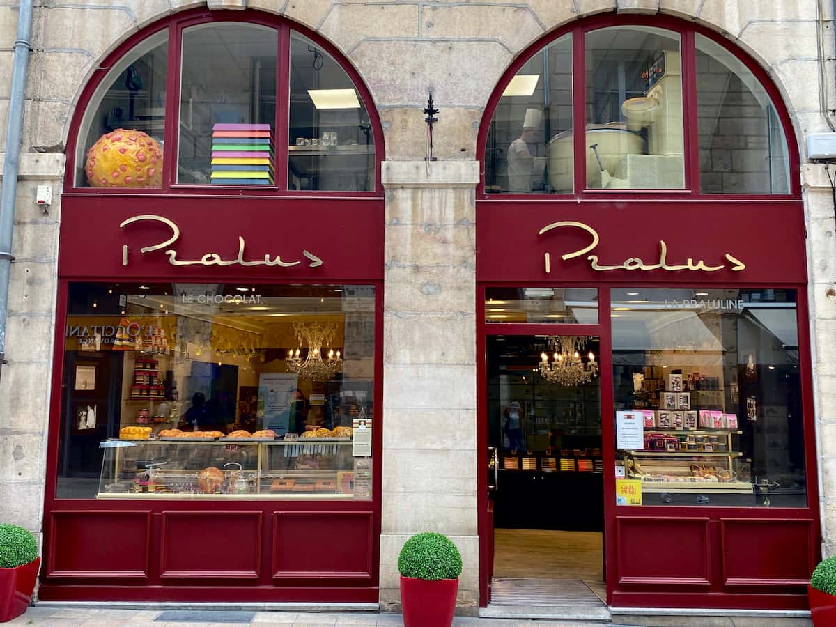 shopfront of pralus bakery of Lyon
