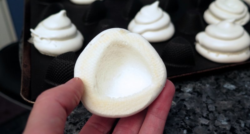 Melting Meringue snowballs