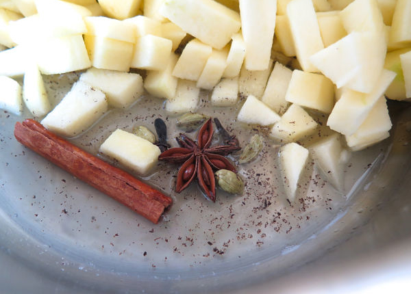 Gingerbread spiced apple lemon compote