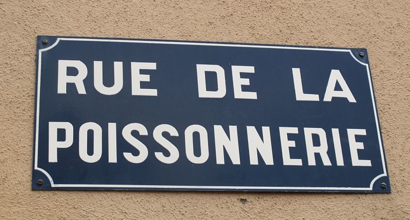 rue de la poissonnerie french sign