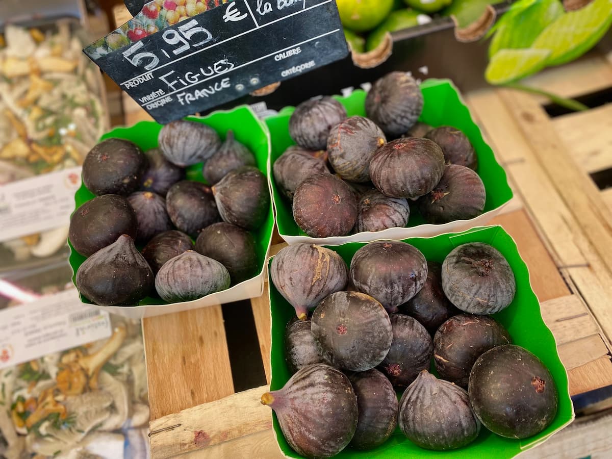 boxes of figs at the French market