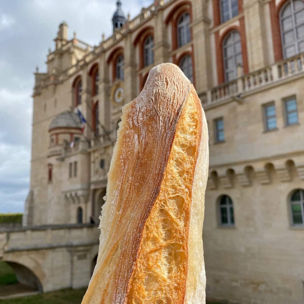 French baguette pointing to the chateau of Saint-Germain-en-Laye
