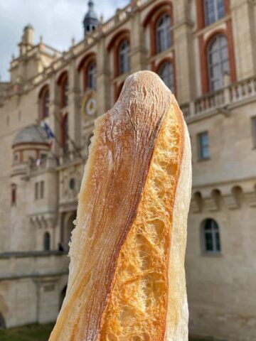 French baguette pointing to the chateau of Saint-Germain-en-Laye
