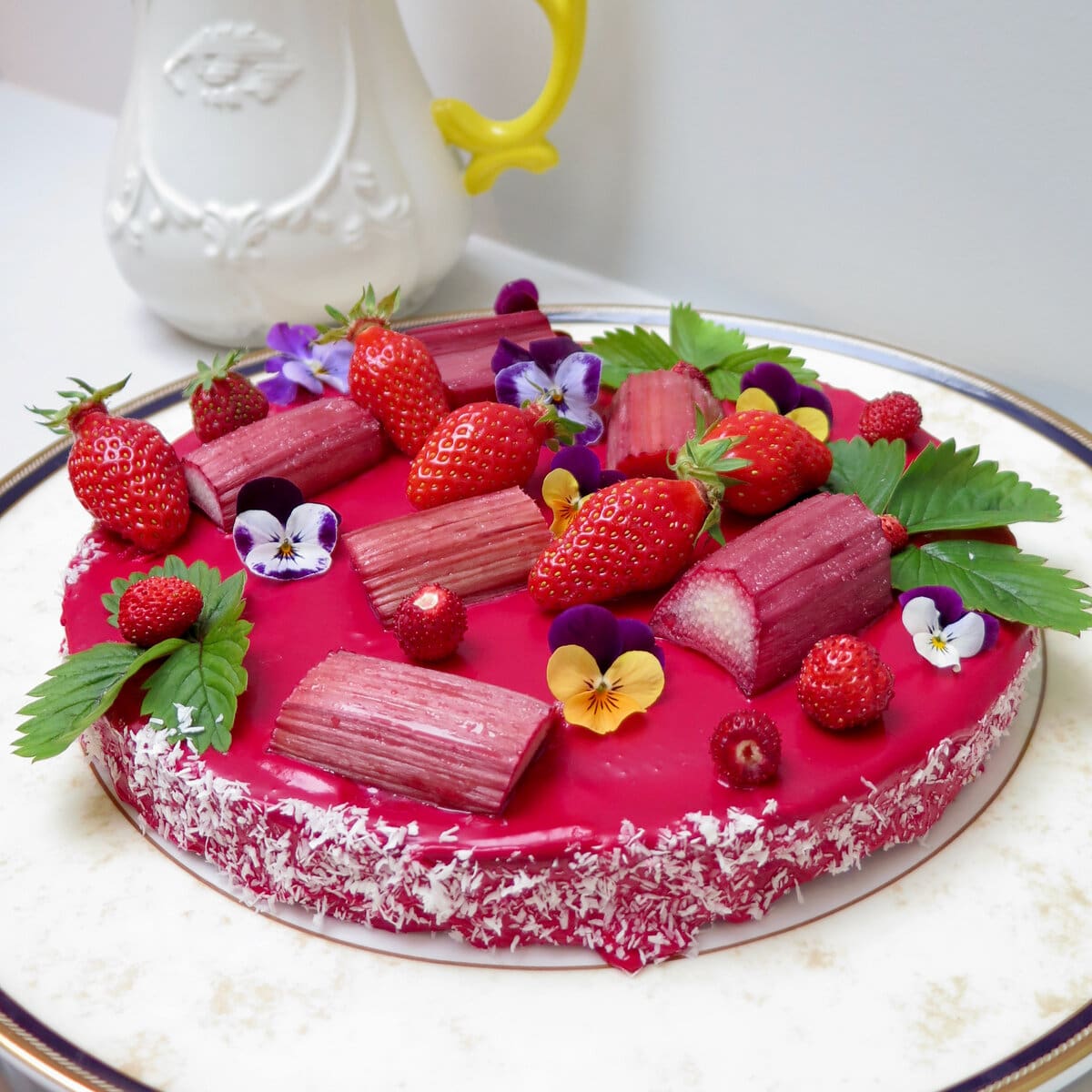 rhubarb and strawberry iced tart