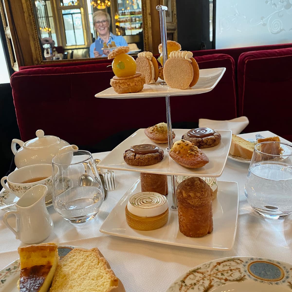 cake stand of French teacakes