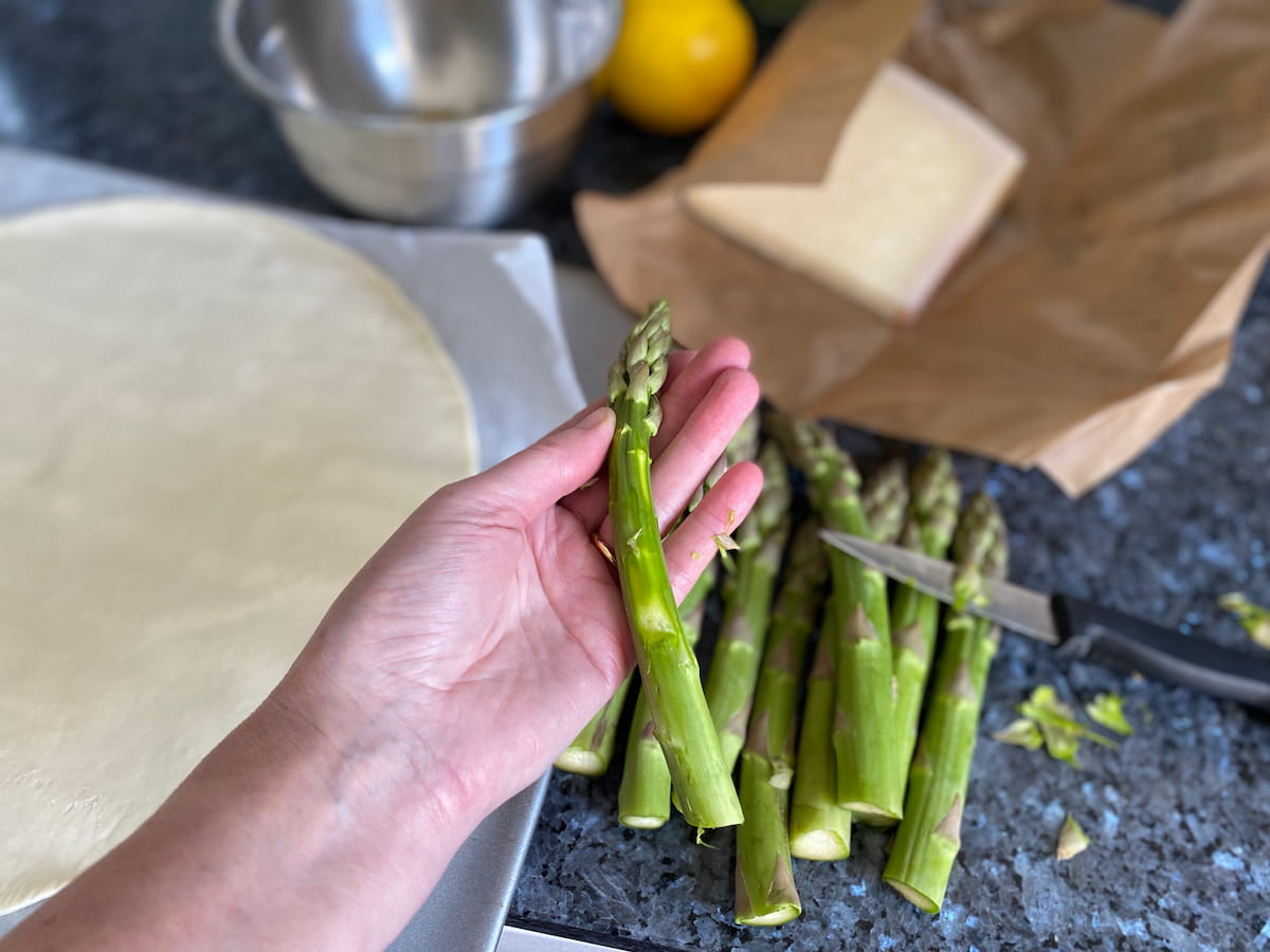 preparing asparagus spears