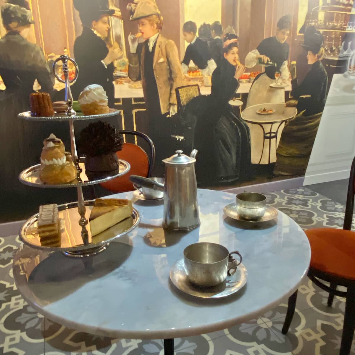 exhibition of historical patisserie in Paris